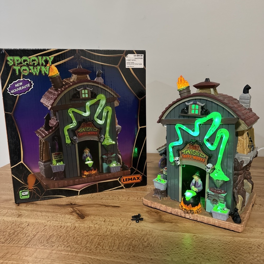 Lemax Spooky Town Terribly Twisted Taffy Works Illuminated Halloween House Boxed